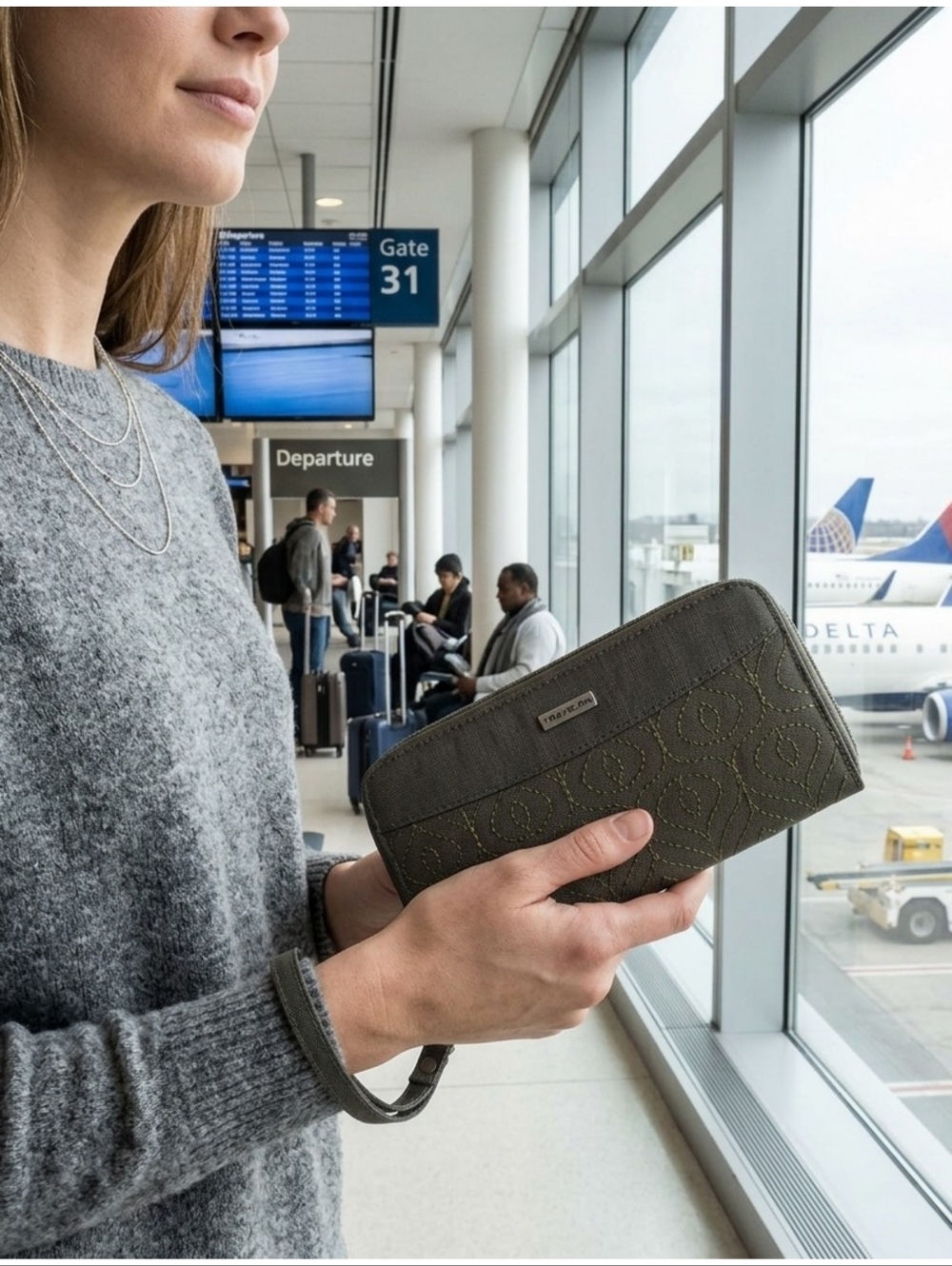 Travelon Credit Card Clutch Wallet Olive Green